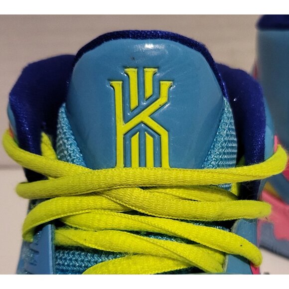 Nike Kyrie 6 "Pool" Sneakers - Picture 6 of 10